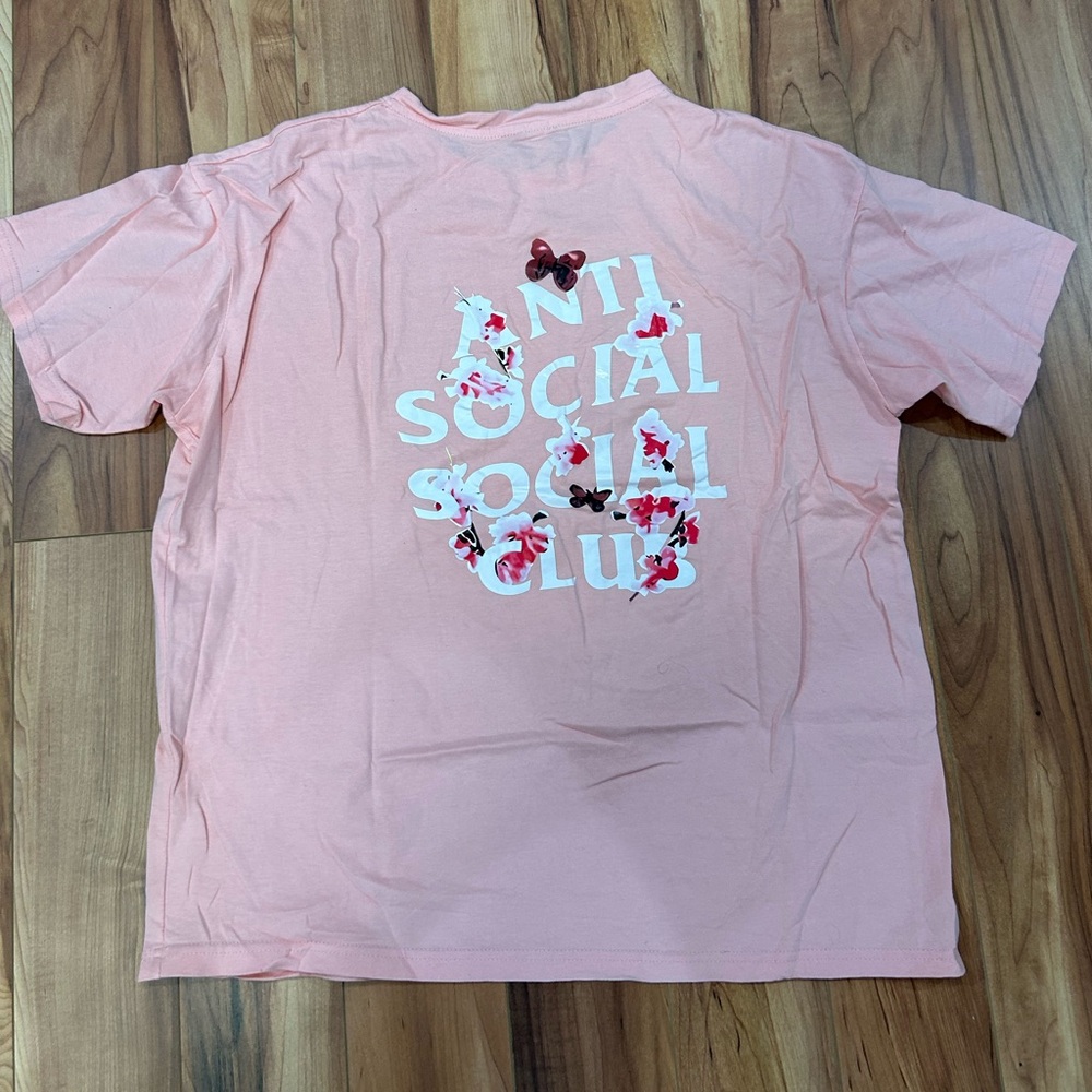 Pink t-shirt